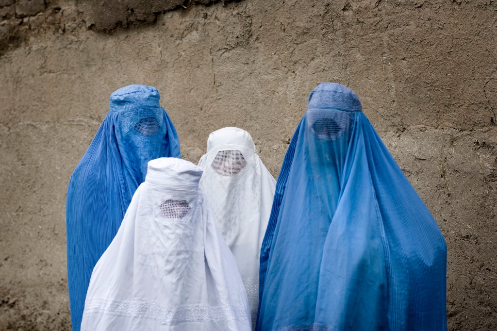 mulheres no Afeganistão