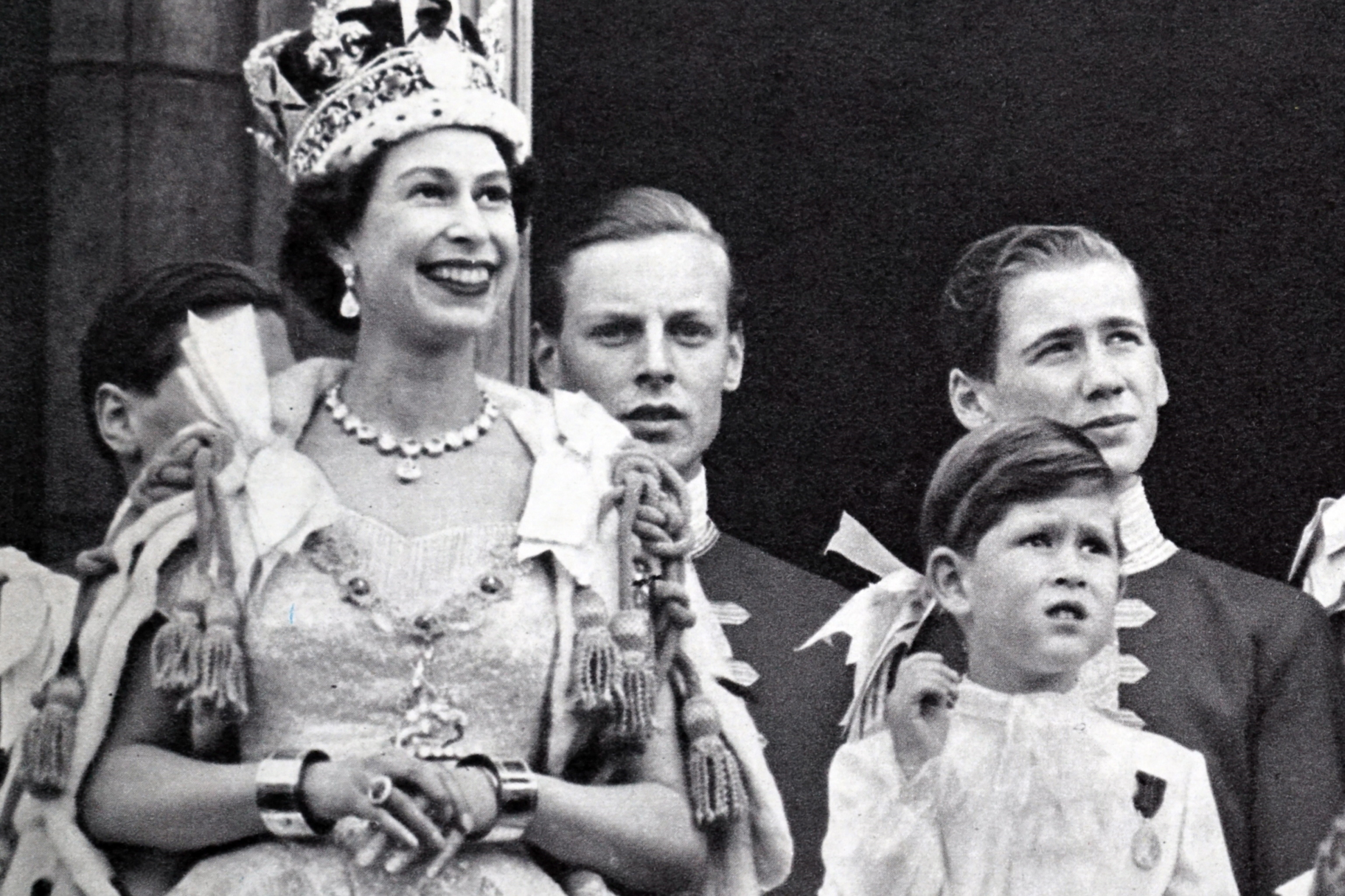 Família real: Como o príncipe Charles quase arruinou a coroação da rainha Elizabeth | CLAUDIA