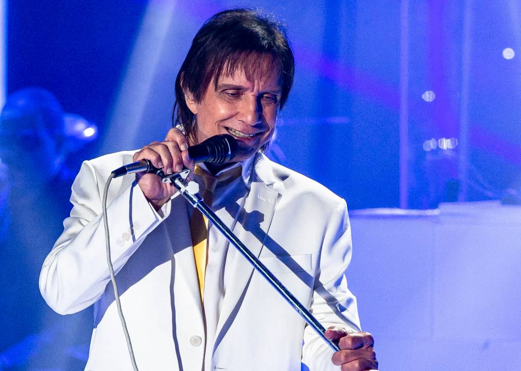 Especial de fim de ano com Roberto Carlos é cancelado pela Globo