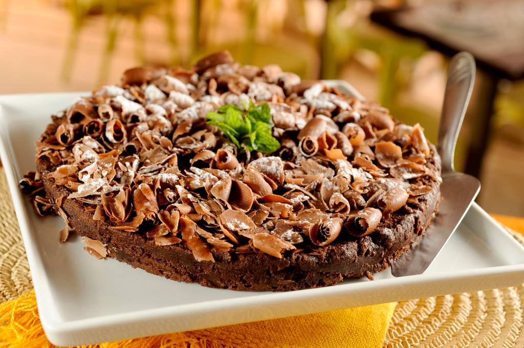 Torta morna de chocolate meio amargo