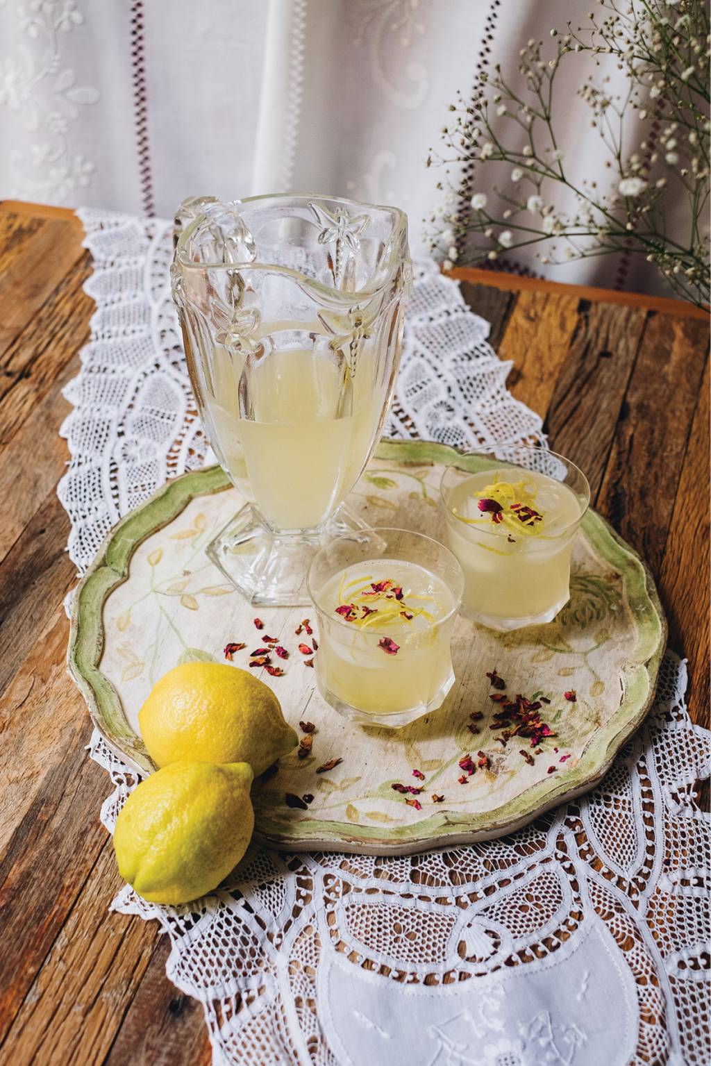 Limonada com água de rosas