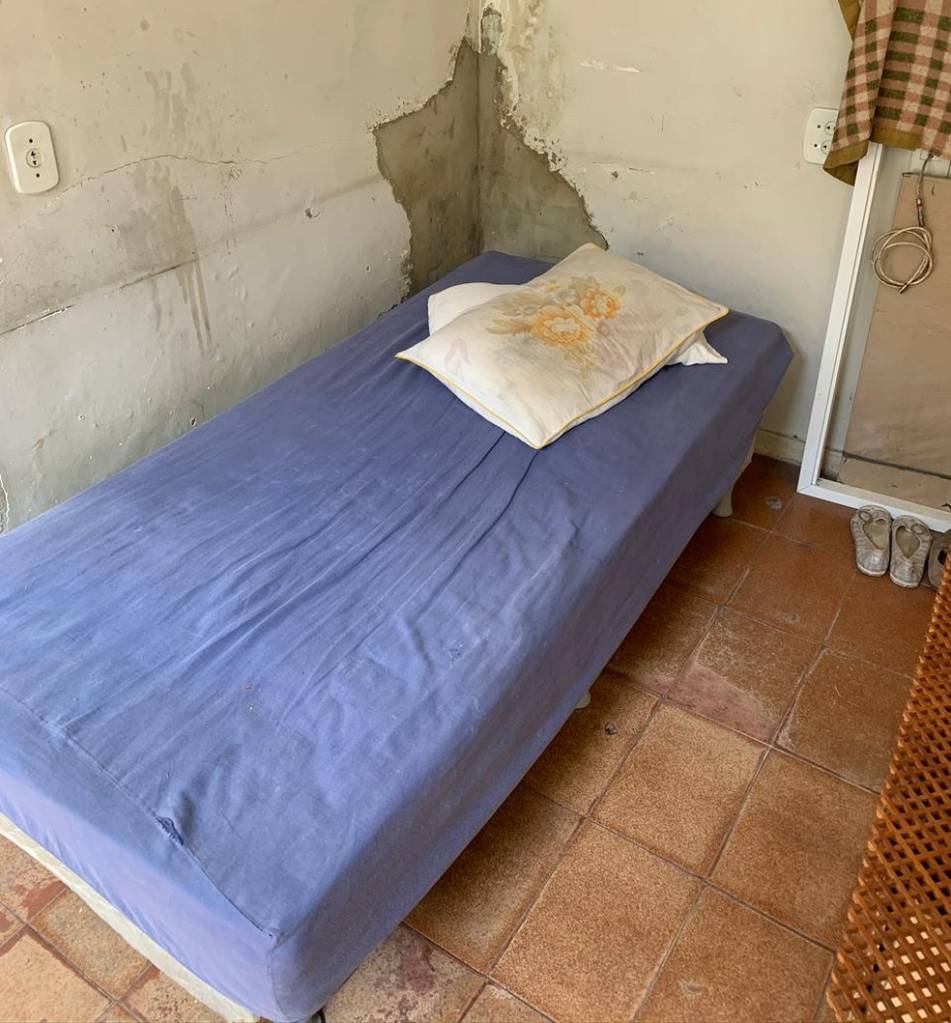 idosa situação de escravidão Quarto onde vivia idosa mantida em situação análoga à escravidão