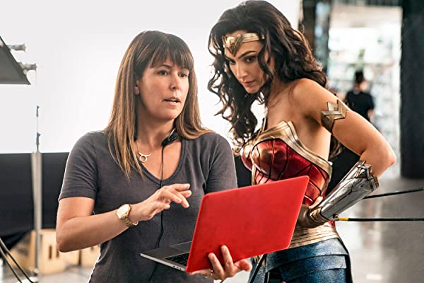 mulher maravilha Patty Jenkins e Gal Gadot durante gravações de Mulher Maravilha 1984
