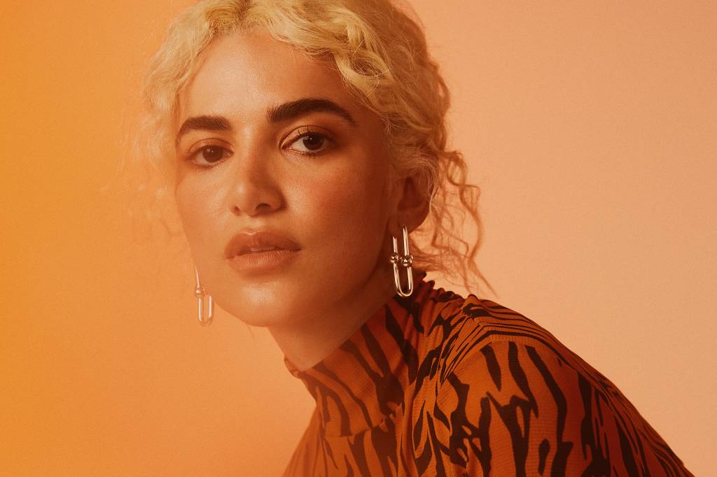 Ao combater fórmulas prontas, Manu Gavassi evita “carreira descartável”