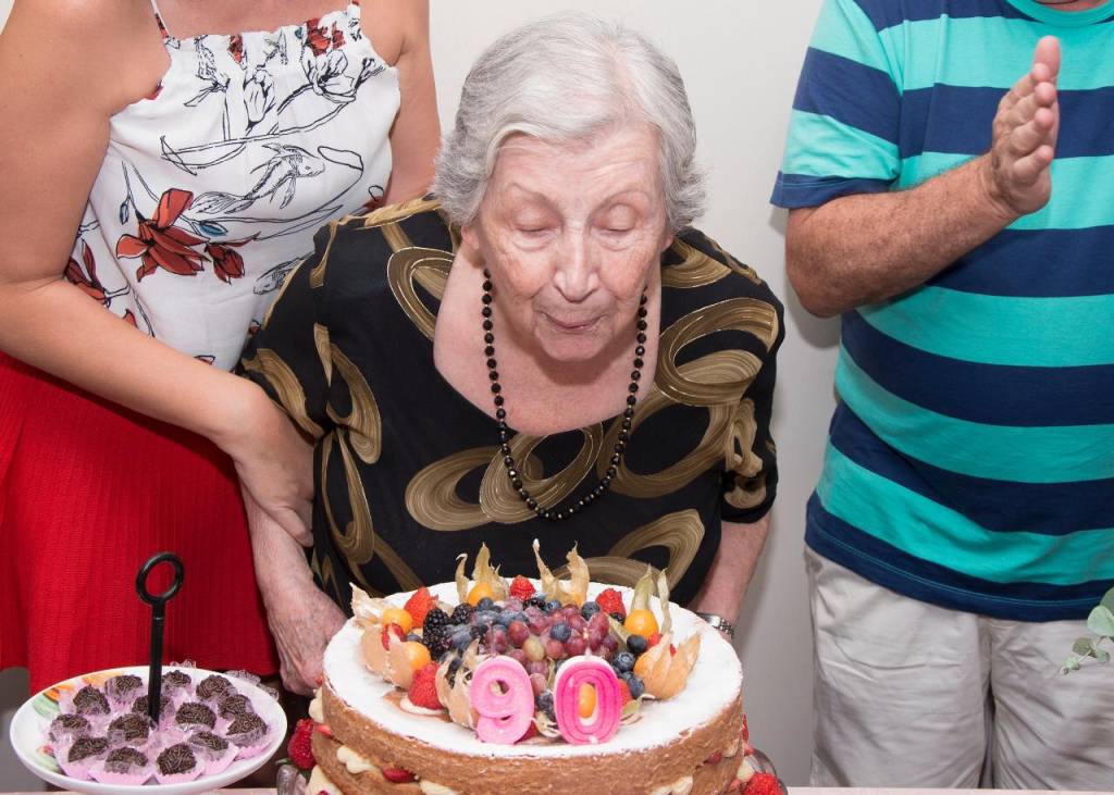 Aos 90 anos, Dona Maria José faz sucesso com esta receita de pão de queijo