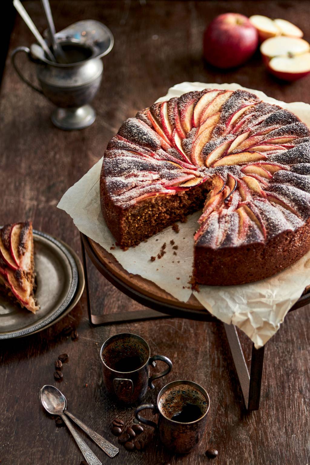 Bolo de café com maçã