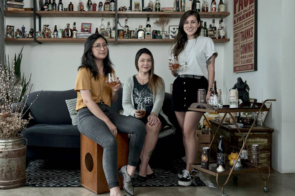 Trio de mulheres exalta o poder feminino e a cultura nipônica com cerveja