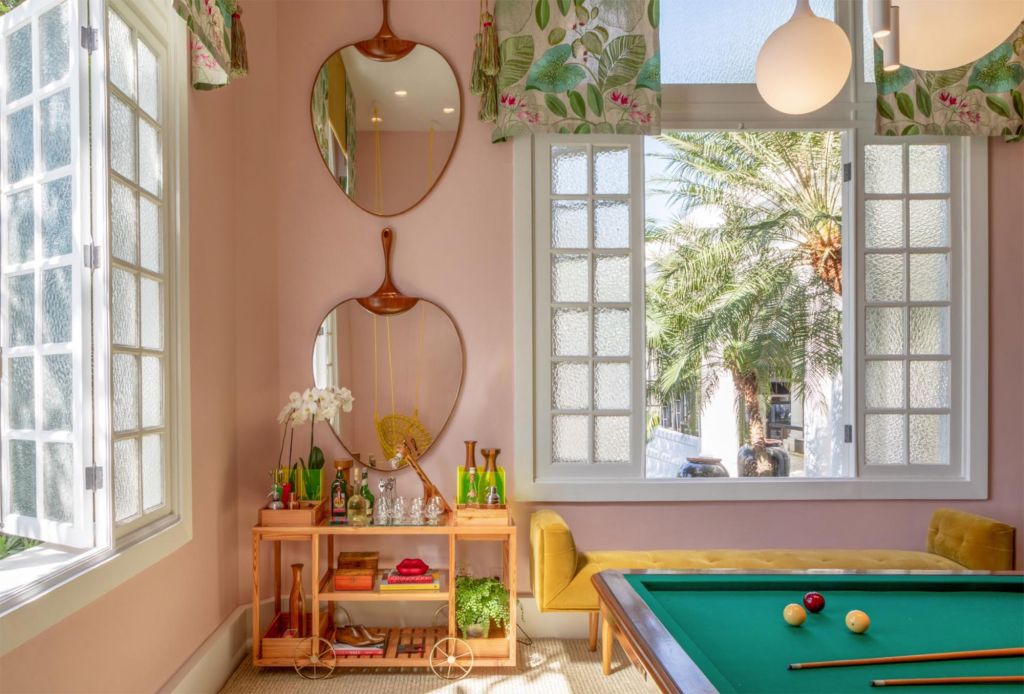 Sala de Bilhar, por Cristiana Mascarenhas e Mariana Mascarenhas – CASACOR Rio de Janeiro 2019 Sala de Bilhar, por Cristiana Mascarenhas e Mariana Mascarenhas - CASACOR Rio de Janeiro 2019