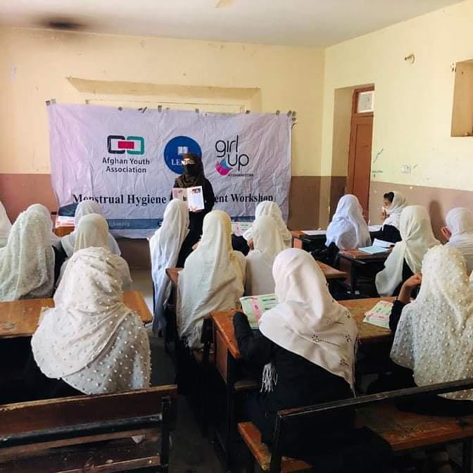 Conheça Pashtana Durrani, jovem que luta pela educação das mulheres afegãs