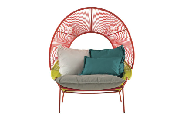 Peça da coleção Traveler, de Stephen Burks para Roche Bobois. Peça da coleção Traveler, de Stephen Burks para Roche Bobois.