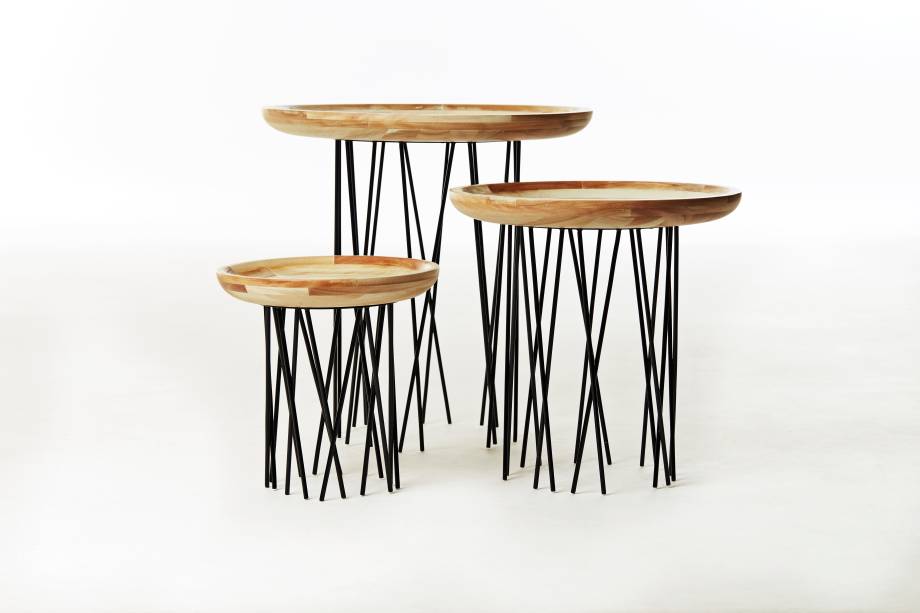 <p style="text-align: justify;">A Mesa Lateral Vitória Régia dos designers do Mula Preta custa a partir de R$ 1144 (pequena) na <a href="https://www.marcheartdevie.com.br/">Marché Art de Vie</a></p>