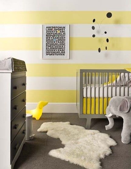 No quarto do bebê, invista na combinação amarelo, cinza e branco. Os tons claros serão tranquilos e meigos!