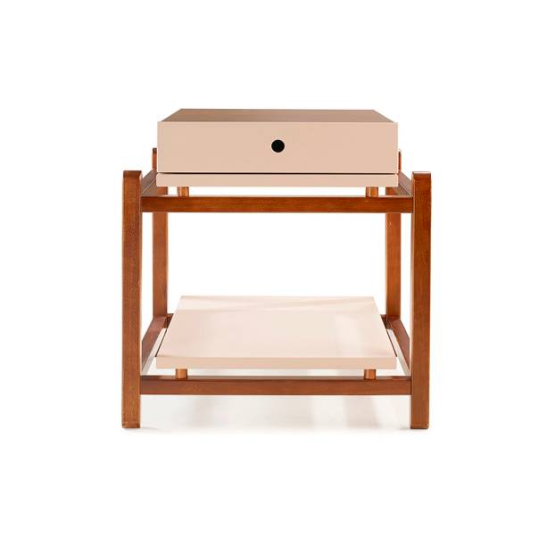 <p style="text-align: justify;">A Mesa Lateral Uno custa R$ 680 na <a href="https://www.muma.com.br/">Muma</a></p>