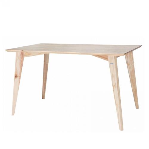 A mesa de madeira dobrável <a href="https://www.gotoshop.com.br/Moveis/JardimeLazer/mesasparaareasexternas/mesa-de-madeira-dobravel-olivia-tramontina-11753363.html?utm_source=sites&utm_medium=matéria_CC&utm_campaign=produtos&utm_content=201708">Olívia Tramontina</a> custa R$ 1301,85.