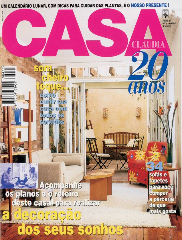 Capa de Casa Claudia edição 428, Edição de Aniversário 20 anos, de maio de 1997. Capa de Casa Claudia edição 428, Edição de Aniversário 20 anos, de maio de 1997.