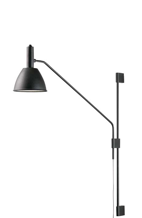 A Micro Bauhaus (48,5 x 66,6 cm) tem base e cúpula de alumínio. Na Lumini, 978 reais. A Micro Bauhaus (48,5 x 66,6 cm) tem base e cúpula de alumínio. Na Lumini, 978 reais.