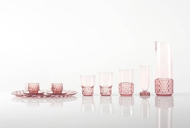 Jellies Family, de Patricia Urquiola para a Kartell. Jellies Family, de Patricia Urquiola para a Kartell.