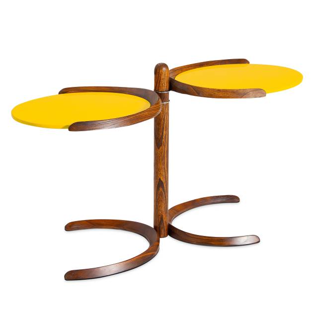 Criação do Em2 Design, a mesa Dupla (98 x 40 x58 cm) é feita de eucalipto. Da Ibacana, por 4.985 reais. Criação do Em2 Design, a mesa Dupla (98 x 40 x58 cm) é feita de eucalipto. Da Ibacana, por 4.985 reais.