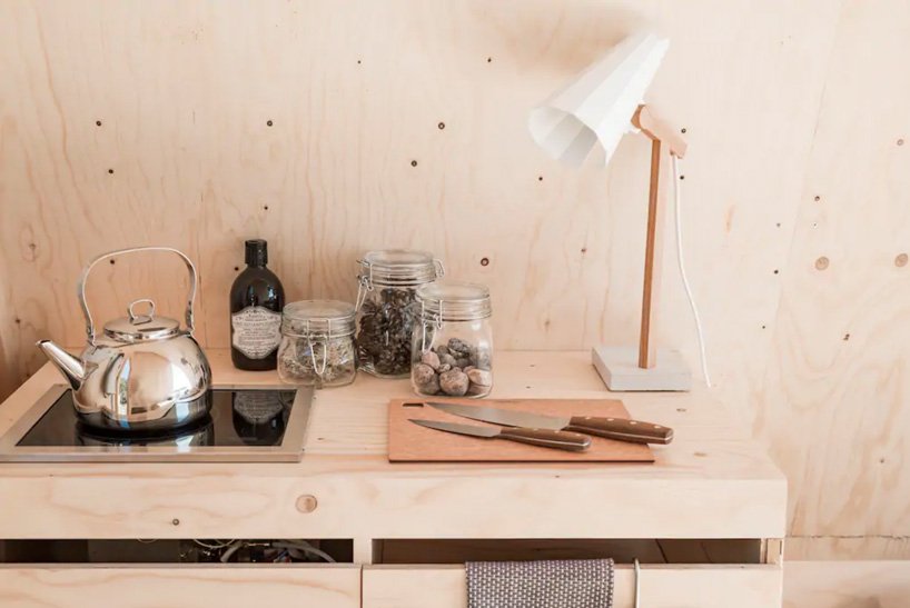 Designer finlandês cria cabana 100% sustentável e renovável