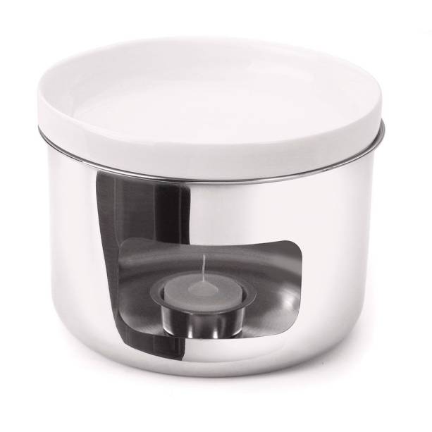 O fondue forma queijo brie com espátula <a href="https://www.gotoshop.com.br/UtilidadesDomesticas/RechaudeFondue/AparelhosDeFondue/fondue-forma-queijo-brie-com-espatula-midas-160-mm-x-80-mm-6579011.html?utm_source=sites&utm_medium=gc_casacom&utm_campaign=gc_materia&utm_content=201706">Midas</a> 160 mm x 80 mm branco custa R$ 146.