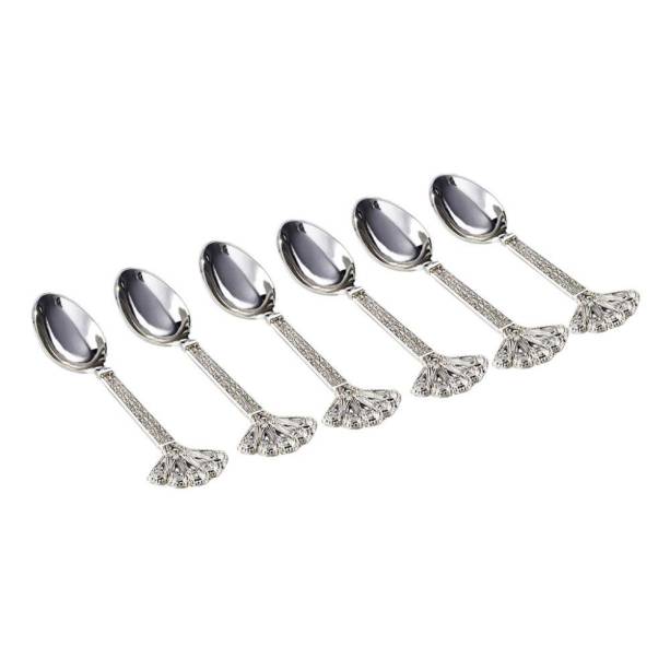 O <a href="https://www.gotoshop.com.br/UtilidadesDomesticas/SobremesaChaeCafe/Bolos/Jogo-Com-6-Colheres-Para-Bolo-Pavao-Silver-Plated-7568058.html?utm_source=sites&utm_medium=gc_casacom&utm_campaign=gc_materia&utm_content=201705">Jogo com 6 Colheres para Bolo Pavão Silver Plated Prata</a> custa R$119,99.