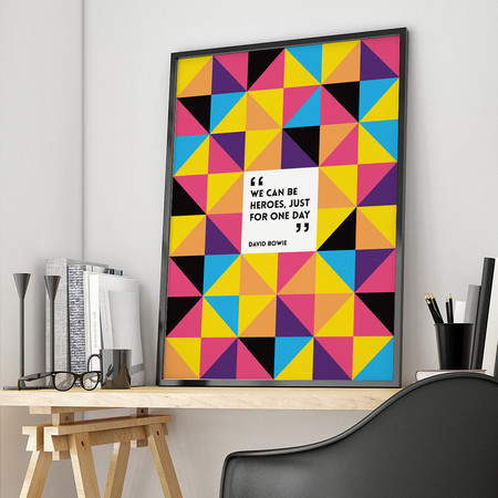 O Poster ou Tela MDF Geometric Bowie custa a partir de R$19,90 na Decohouse.