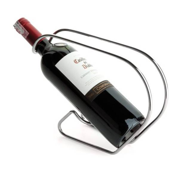 O suporte para vinho <a href="https://www.gotoshop.com.br/UtilidadesDomesticas/acessoriosparabar/BarAcessorios/Suporte-para-Vinho-Forma-Vinoserv-4319270.html?utm_source=sites&utm_medium=matéria_CC&utm_campaign=produtos&utm_content=201708">Forma Vinoserv</a> custa R$ 34,90.