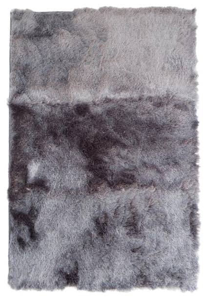 O tapete Shaggy Rayon Light Grey 40 mm - 150x100 cm custa R$ 375 na By Kamy.