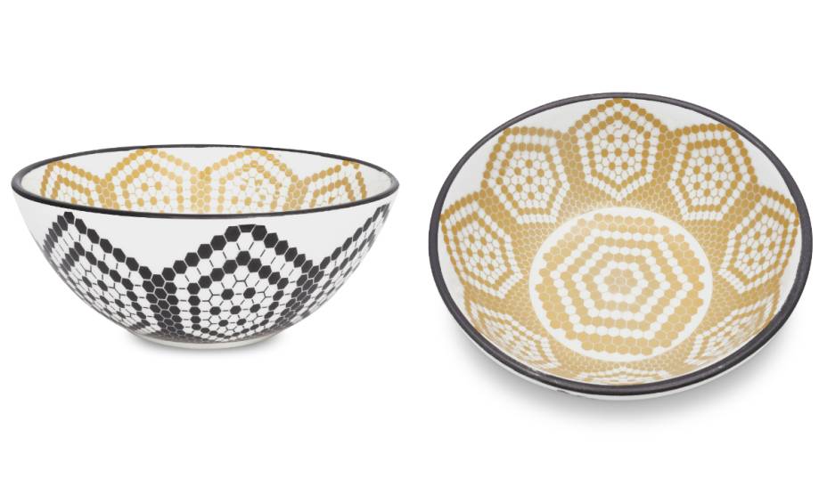 Da Oxford Porcelanas, a Tigela Full é de cerâmica com estampa com técnica de tampografia (décor por dentro e por fora da peça). Com 16 centímetros, custa R$22,31.