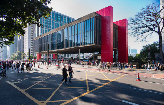 Vista externa do MASP, na avenida Paulista, 2015.