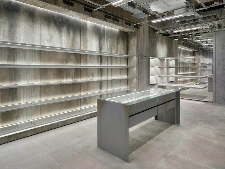 Em Londres, Balenciaga inaugura loja com arquitetura em estado bruto