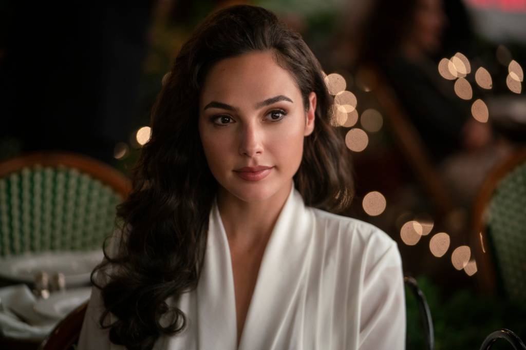 Gal Gadot irá protagonizar refilmagem de clássico de Alfred Hitchcock