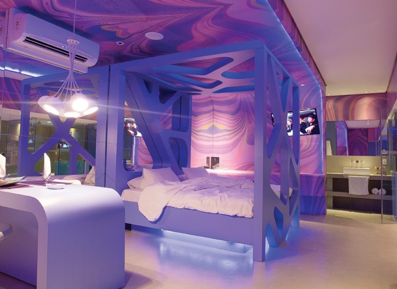 Lush-Spa-Splash-1-814×593 Motel