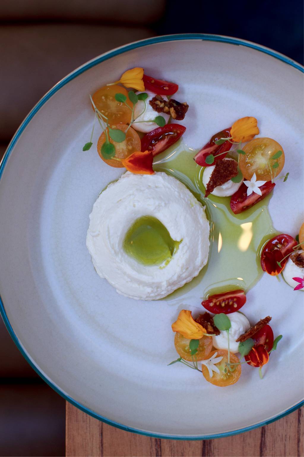 Receber Nelita – Burrata, menta e pistache Receber Nelita - Burrata, menta e pistache