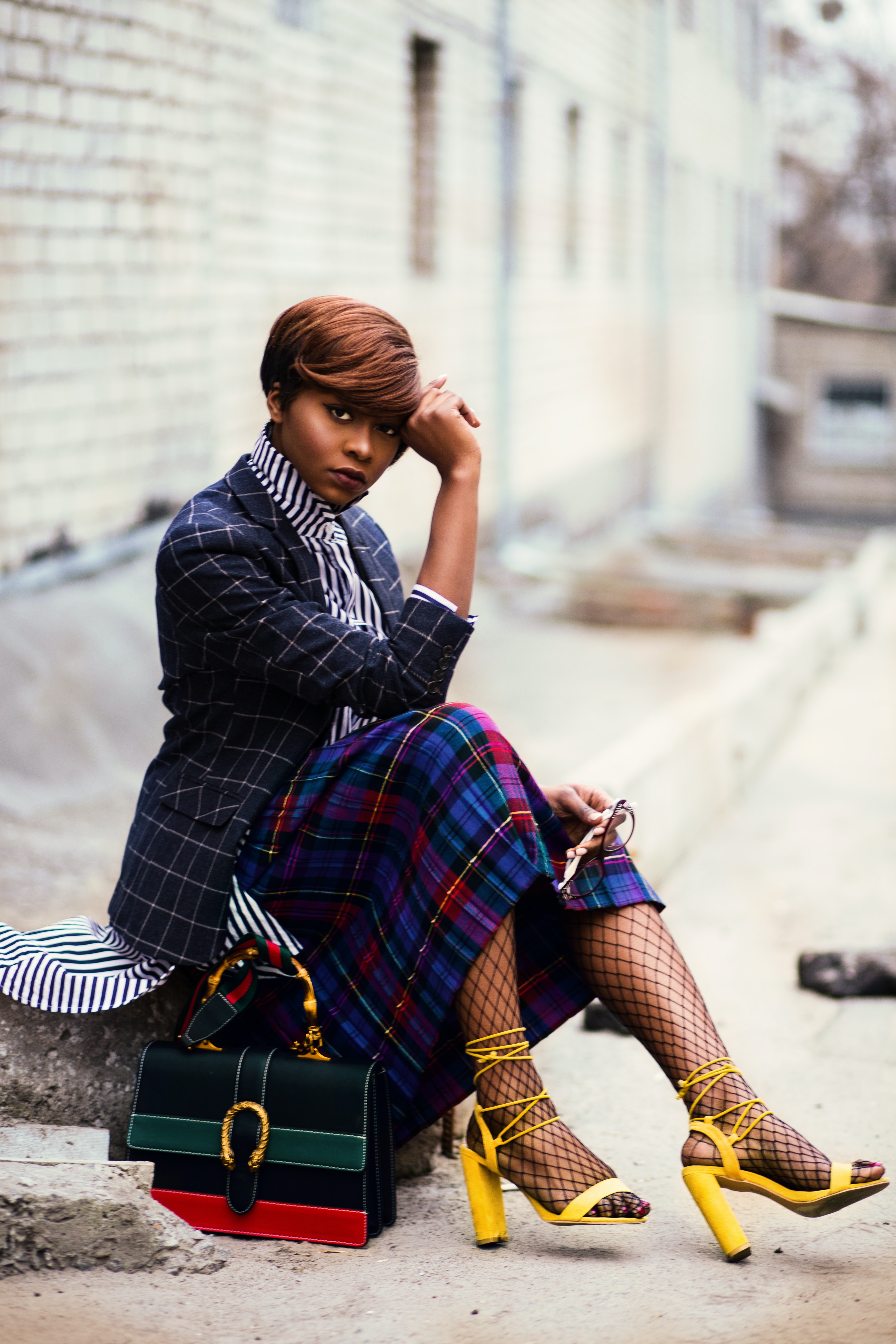 Red Plaid and Red  Moda colorida, Looks, Looks street style