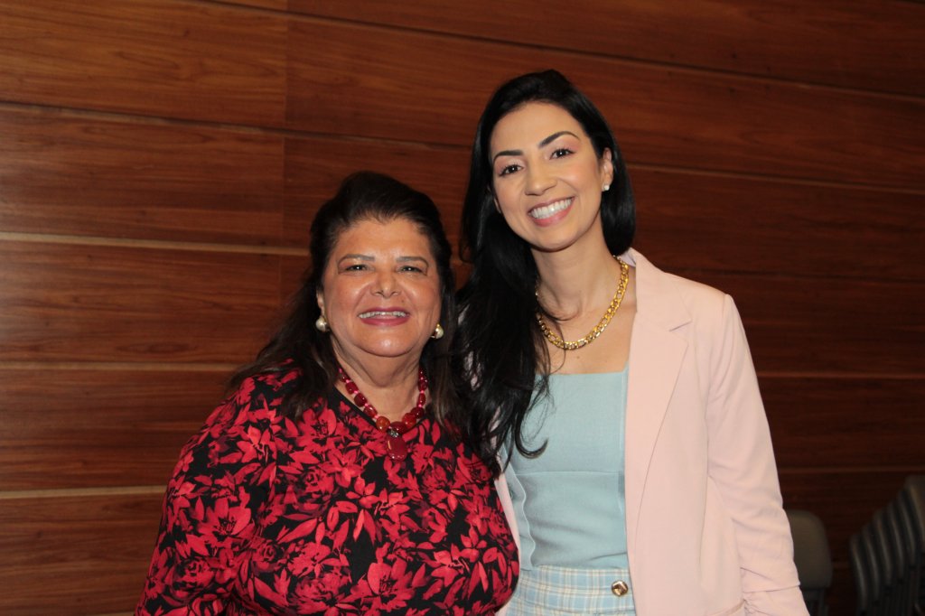 Luiza Trajano e Luana Tavares, fundadora da Conecta, aceleradora de mulheres na política.