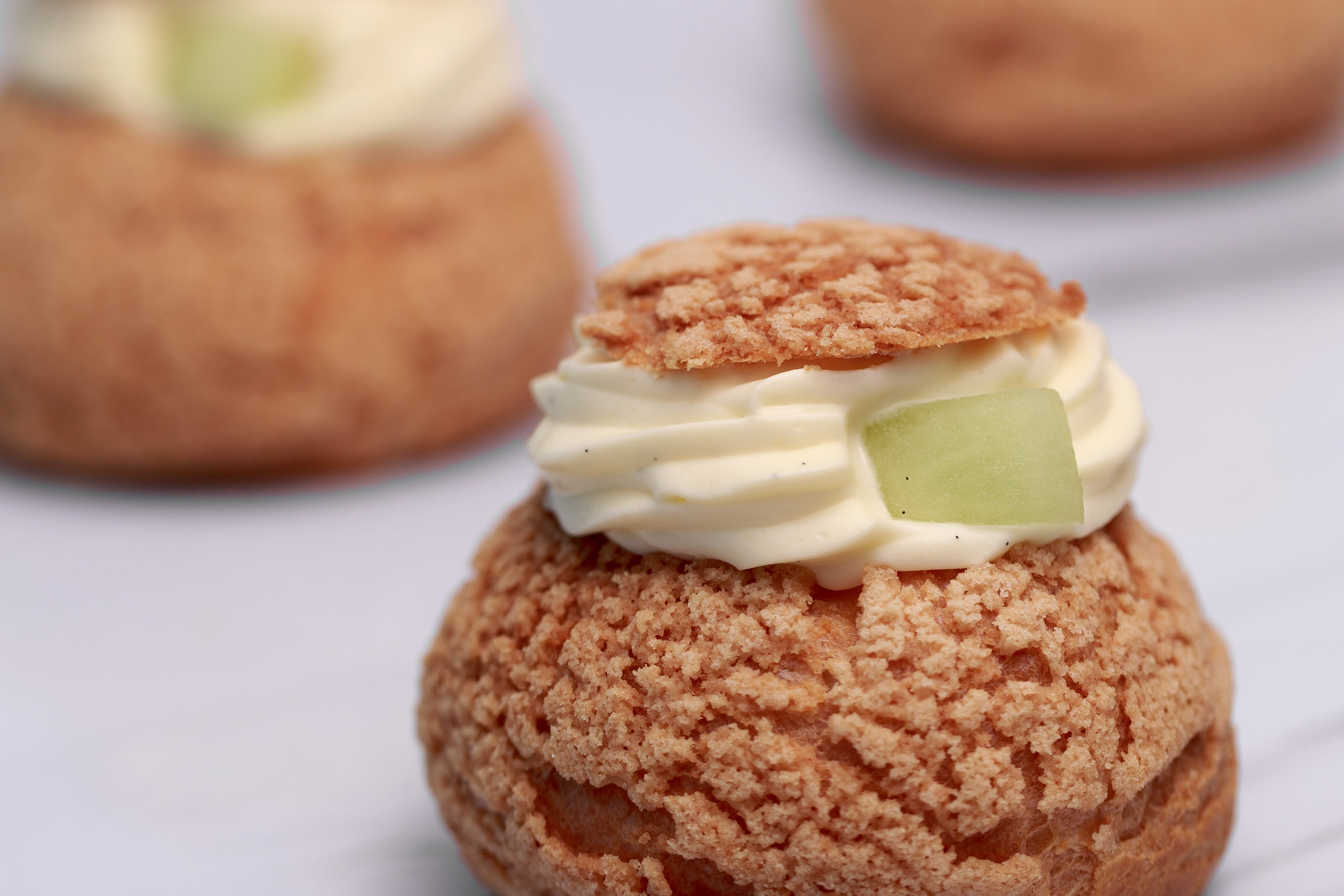 Receber Yogashi - Receita de Melon choux cream, do chef Cesar Yukio (Hanami Confeitaria)