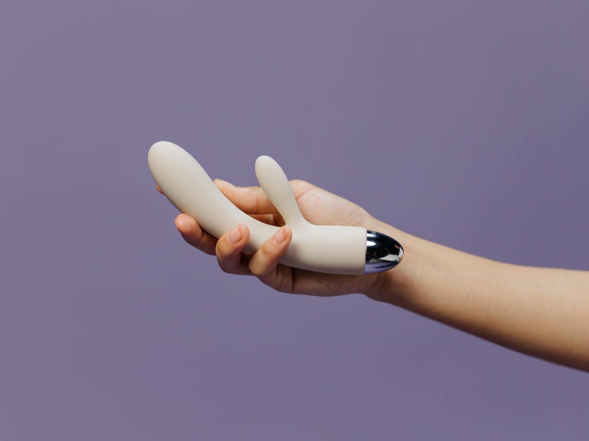 Dildos: em vários formatos, sex toys penetrávei... | CLAUDIA