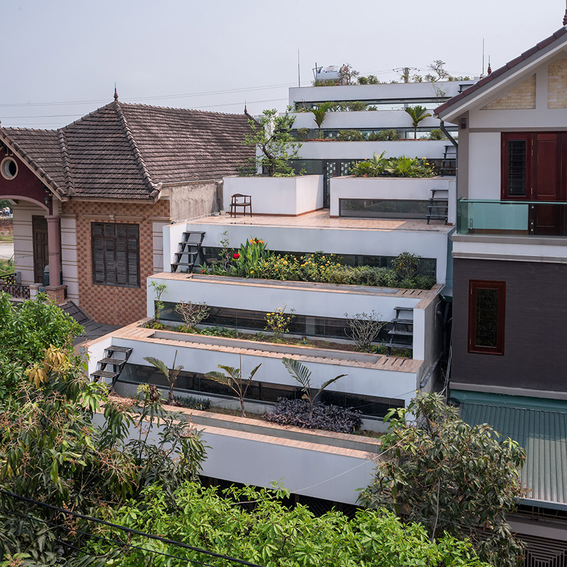 01-casa-no-vietna-tem-nove-terracos-verdes-escalonados