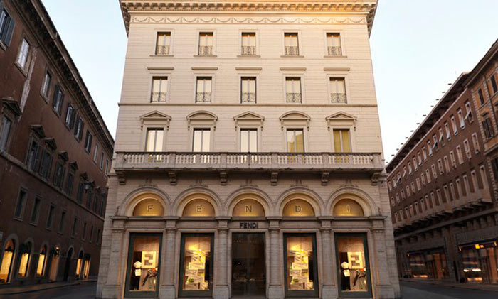 01-grife-italiana-fendi-inaugura-hotel-em-edificio-do-seculo-17-em-roma