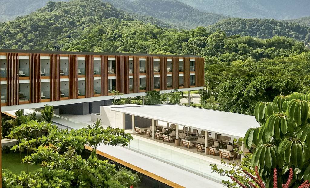 Este hotel em Angra dos Reis é uma verdadeira viagem sensorial