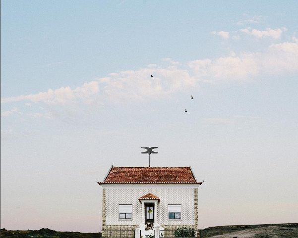 02-fotografo-registra-casas-solitarias-serie-lonely-houses-instagram