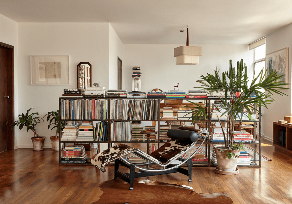 apartamento-em-sao-paulo-com-moveis-vintage-e-classicos-do-design apartamento-em-sao-paulo-com-moveis-vintage-e-classicos-do-design