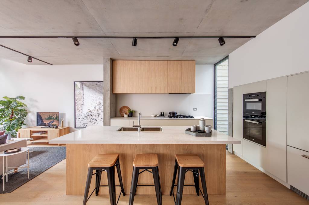 04-casa-em-sydney-tem-anexo-moderno-repleto-de-luz-natural 04-casa-em-sydney-tem-anexo-moderno-repleto-de-luz-natural