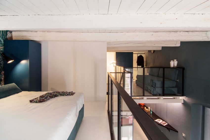 09-casa-com-cores-intensas-e-cheia-de-surpresas-no-decor