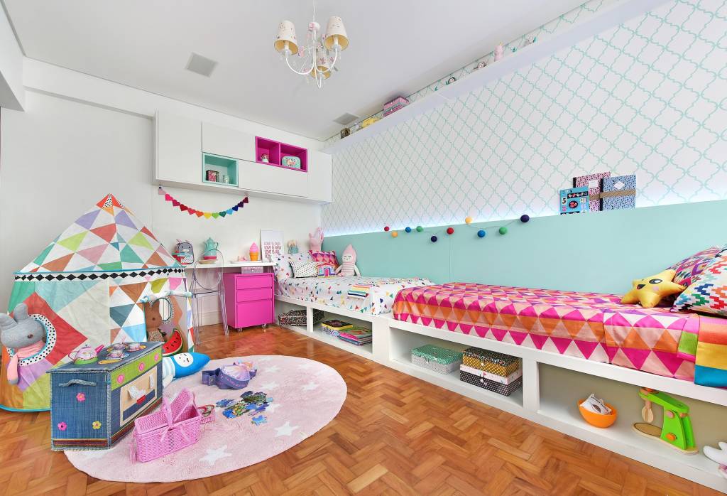 1-inspiracao-do-dia-quarto-infantil-colorido-com-area-destinada-a-diversao