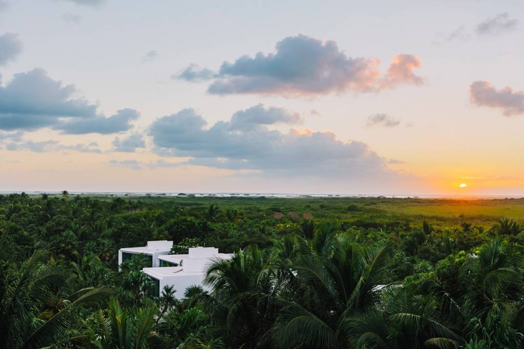 14-casa-de-pablo-escobar-e-transformada-em-boutique-hotel-no-mexico