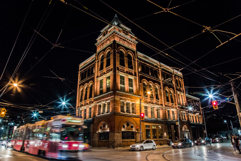 Boutique hotel ocupa prédio histórico no Canadá