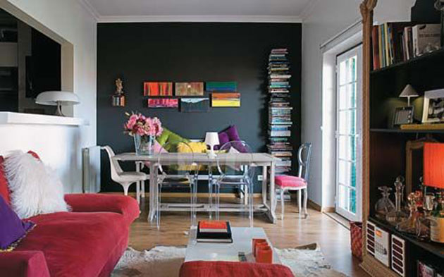 23 ambientes com paredes pretas que são puro luxo