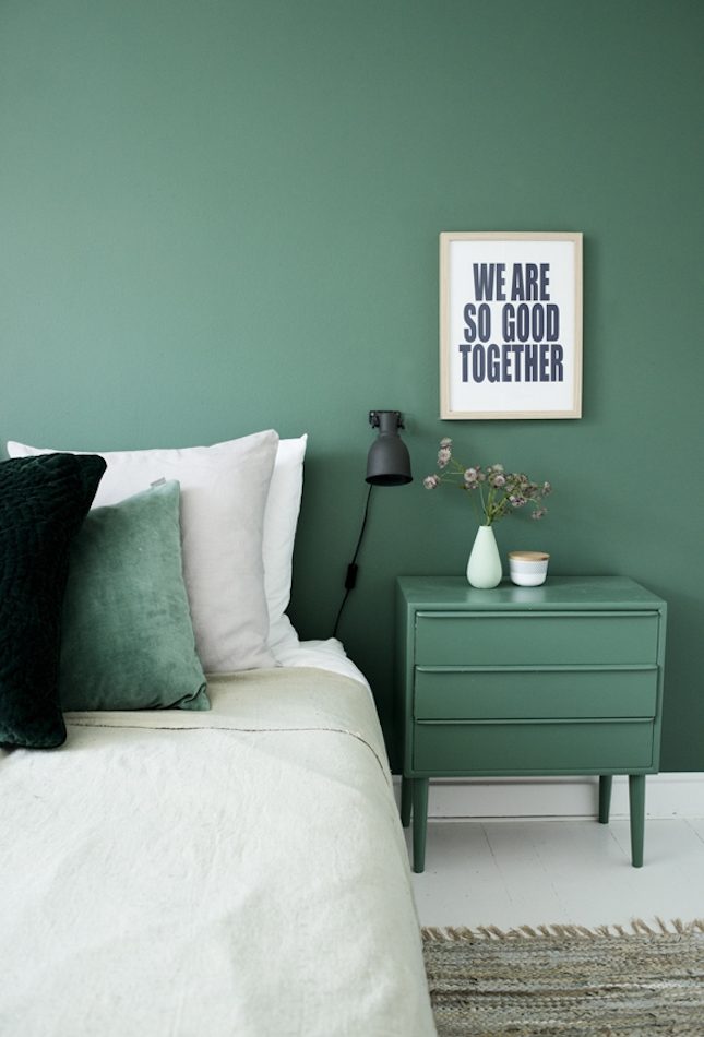 2-cores-tendência-quarto-com-parede-verde